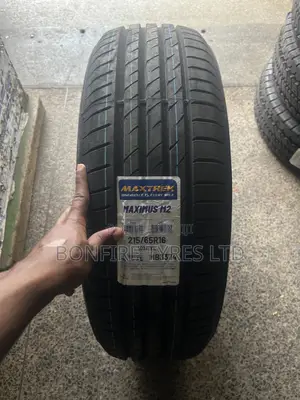215/65r16 Maxtrek