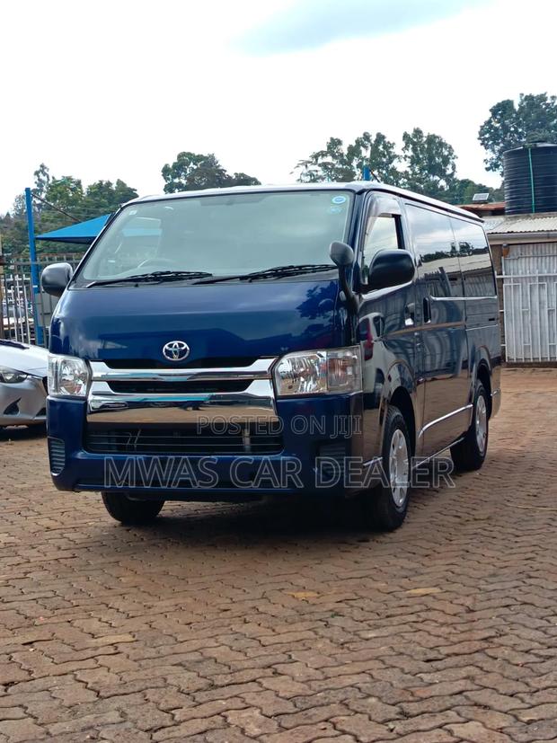 Toyota HiAce 2019