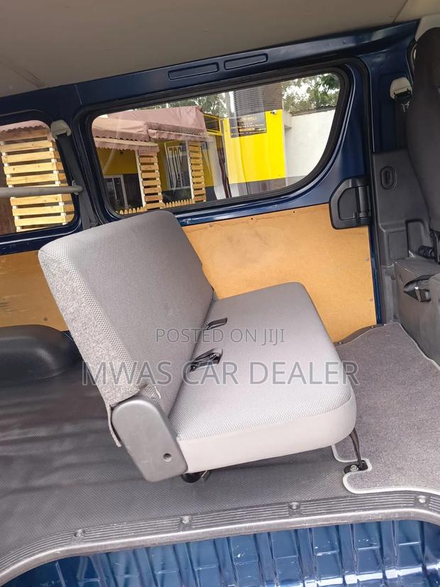 Toyota HiAce 2019 - thumbnail 8