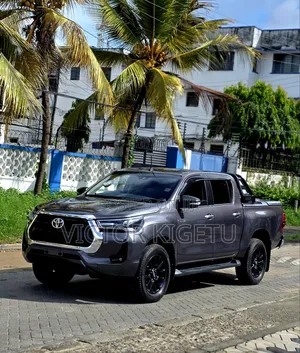 Toyota Hilux Revo Double Cab Deisel 2.4 AWD 2019 Green