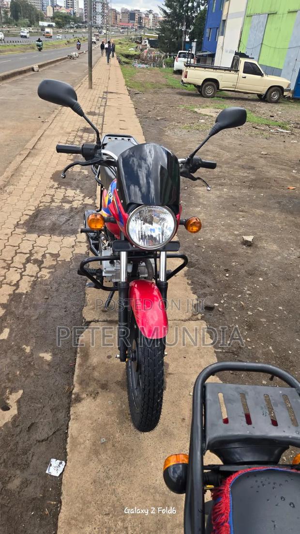Bajaj Boxer 2024 Red