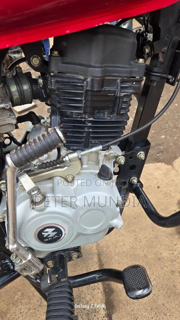 Bajaj Boxer 2024 Red - thumbnail 4