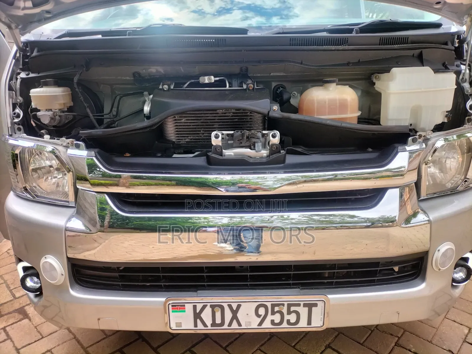 Toyota Grand HiAce 2016 Silver