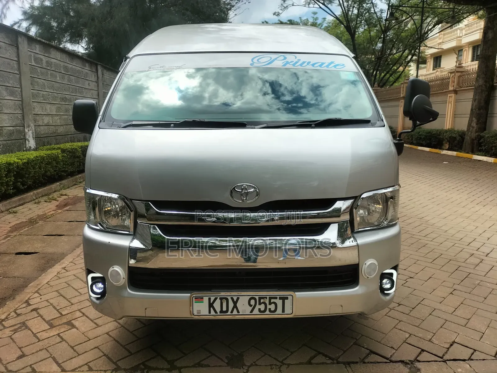 Toyota Grand HiAce 2016 Silver