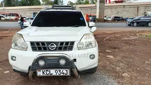 Nissan X-Trail 2.0 Petrol XE 2011