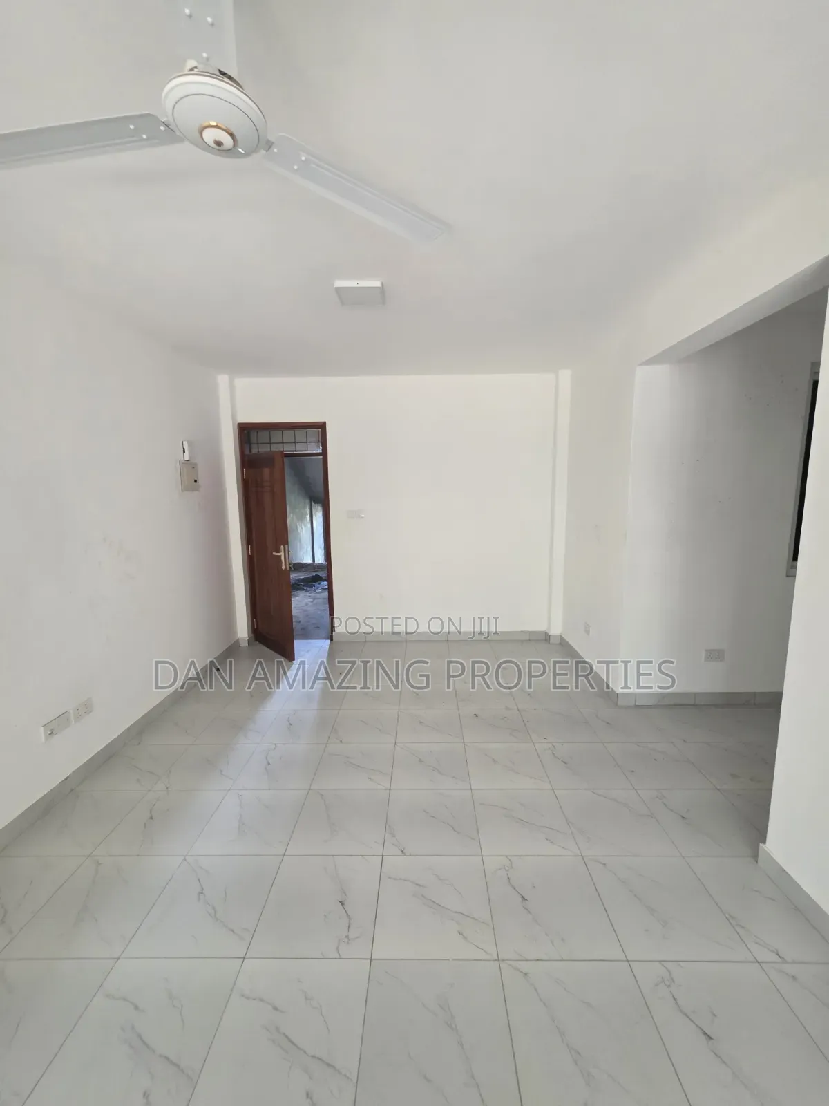 3bdrm Penthouse in Mombasa, Mtwapa for sale