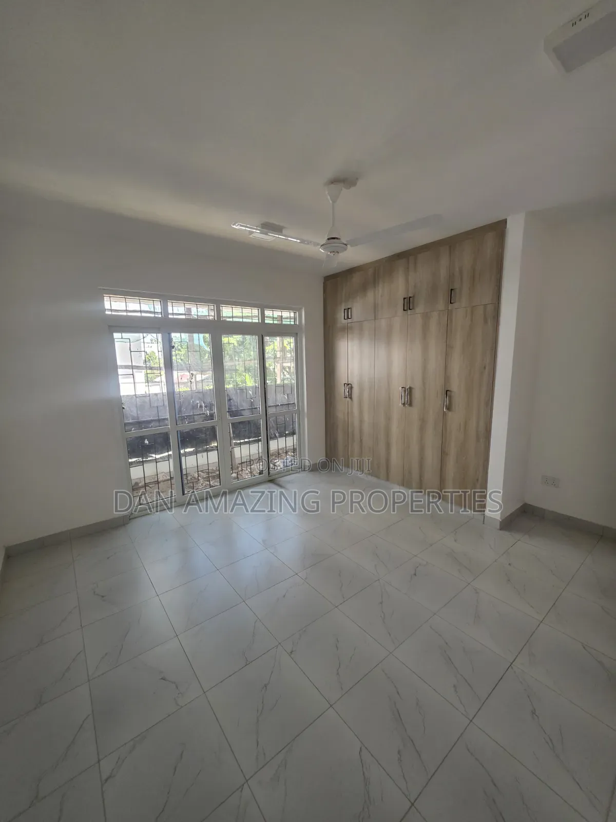 3bdrm Penthouse in Mombasa, Mtwapa for sale