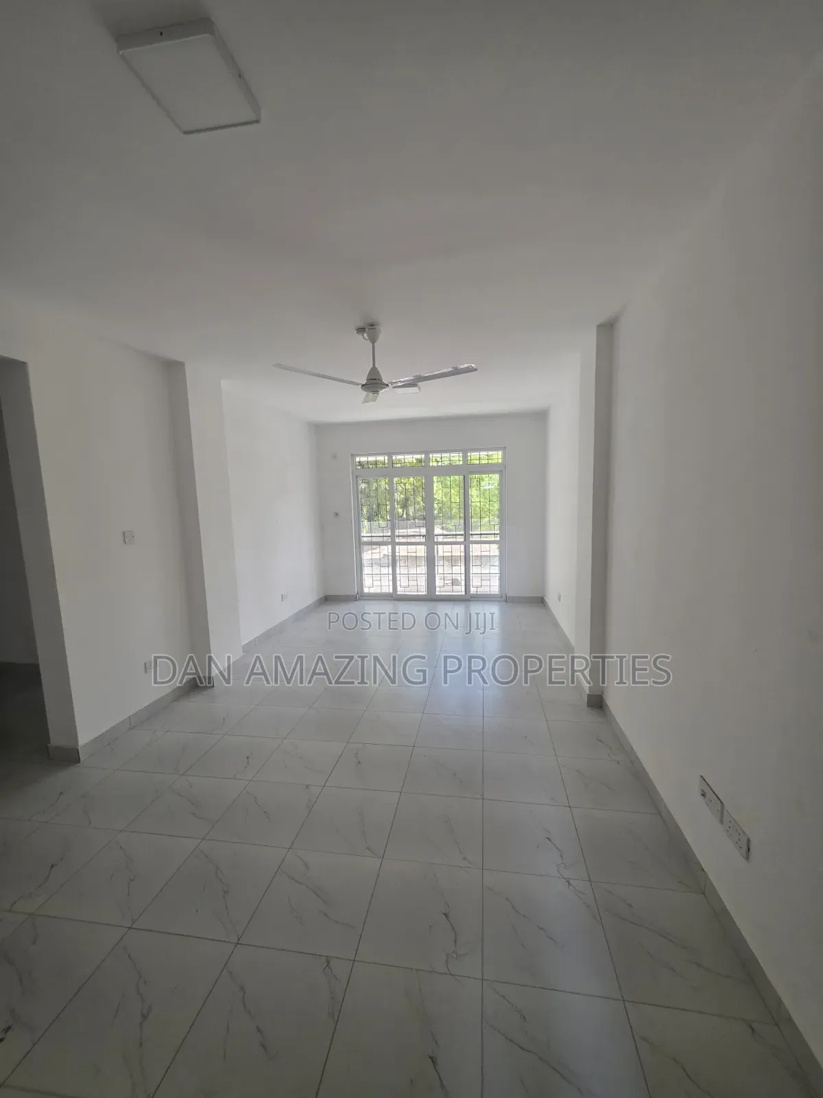 3bdrm Penthouse in Mombasa, Mtwapa for sale