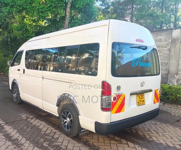 Toyota Grand HiAce 2017 White - thumbnail 4