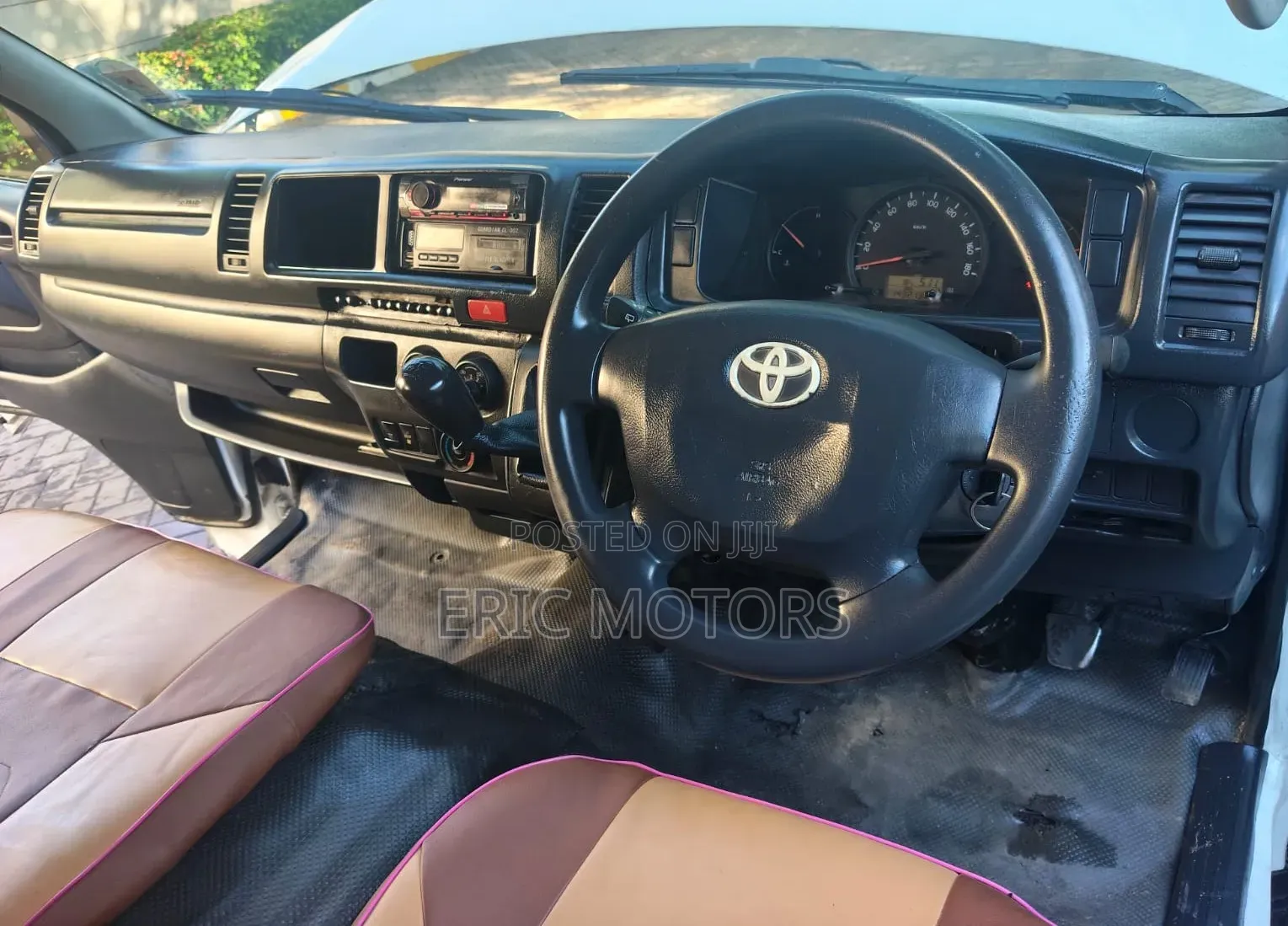 Toyota Grand HiAce 2017 White