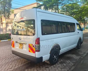Toyota Grand HiAce 2017 White