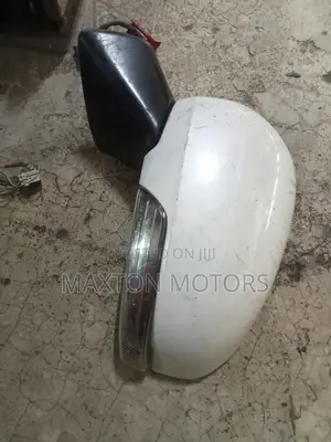 Sidemirror Ractis 2012