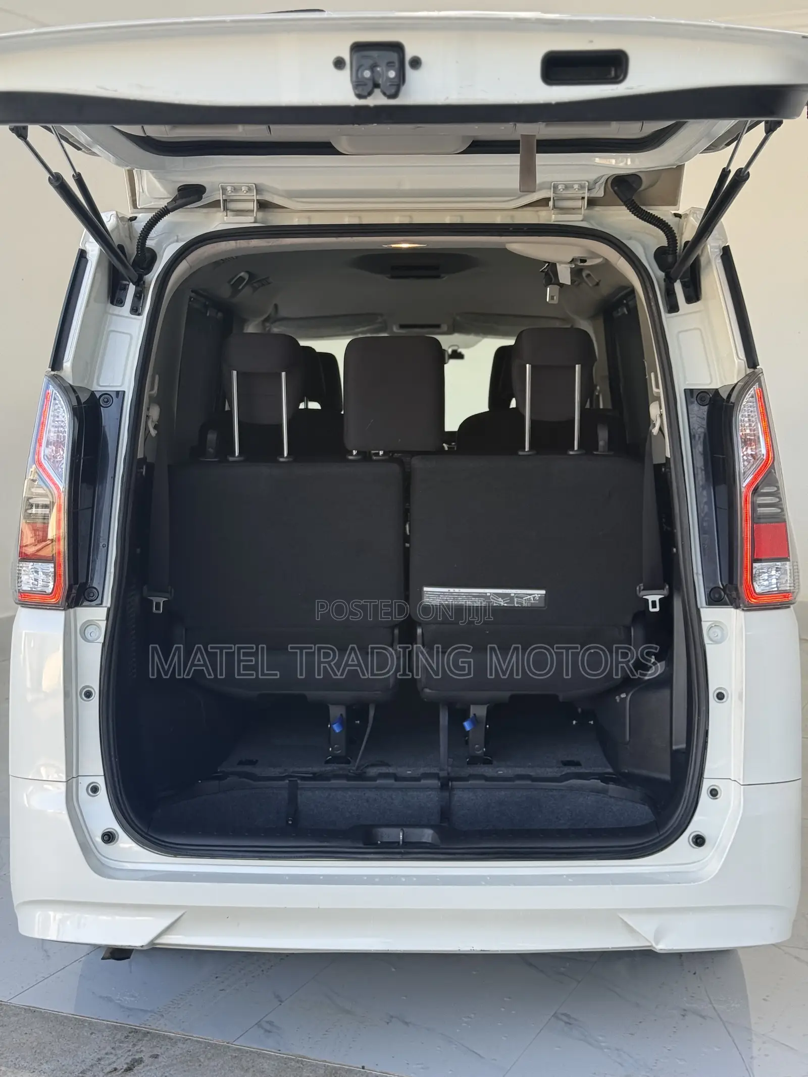 Nissan Serena 2019 White