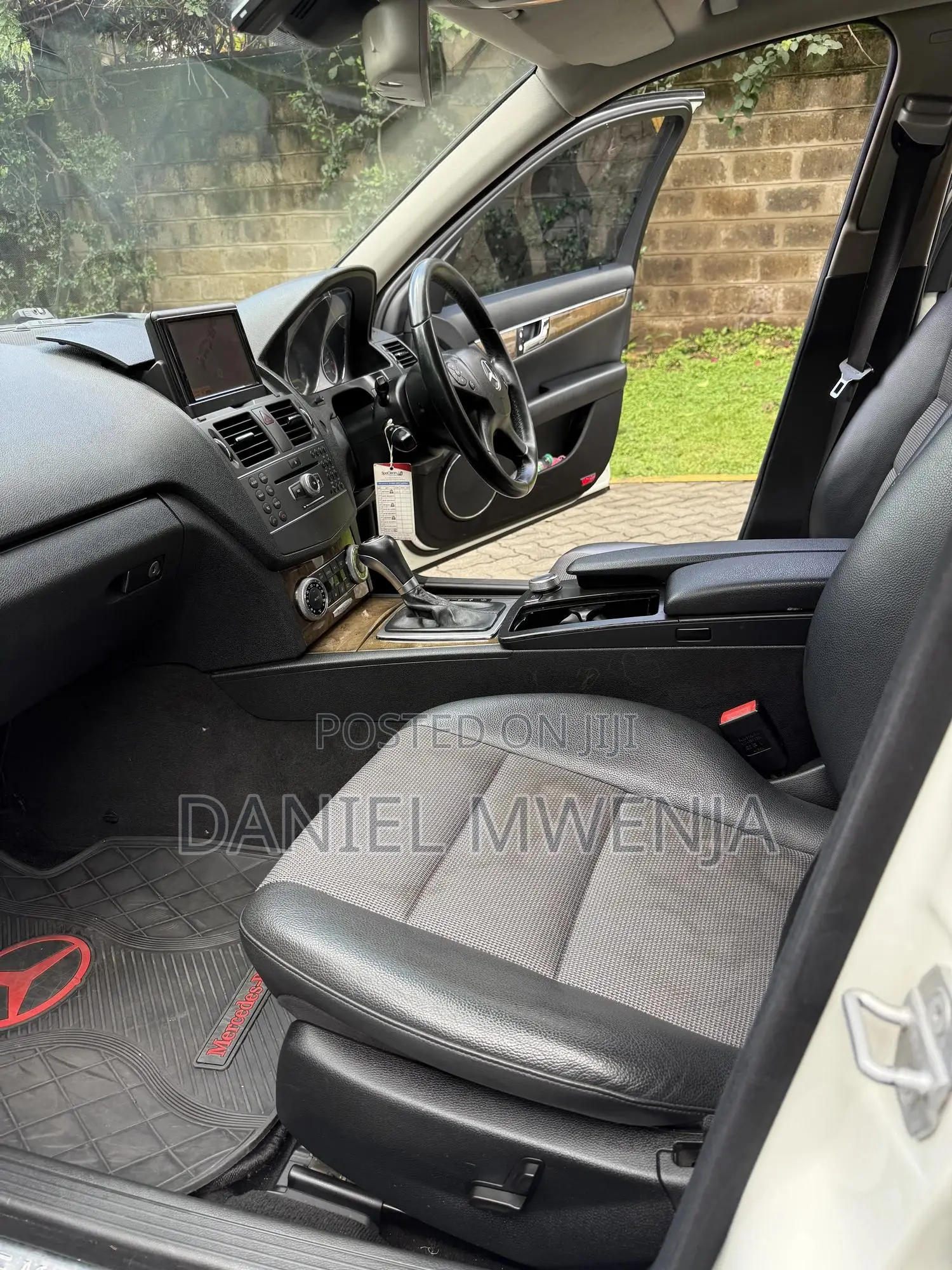 Mercedes-Benz C200 2011 White