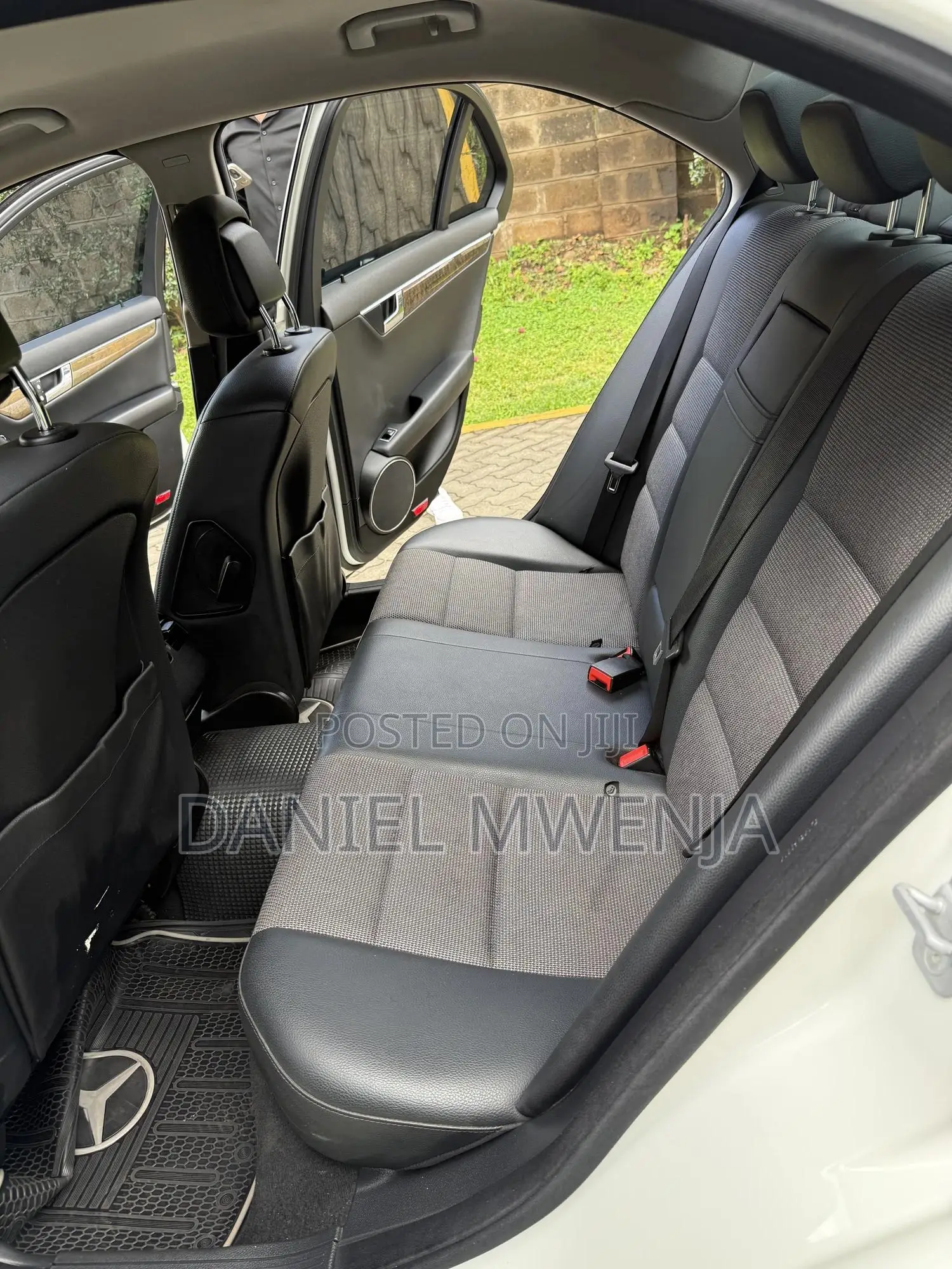 Mercedes-Benz C200 2011 White