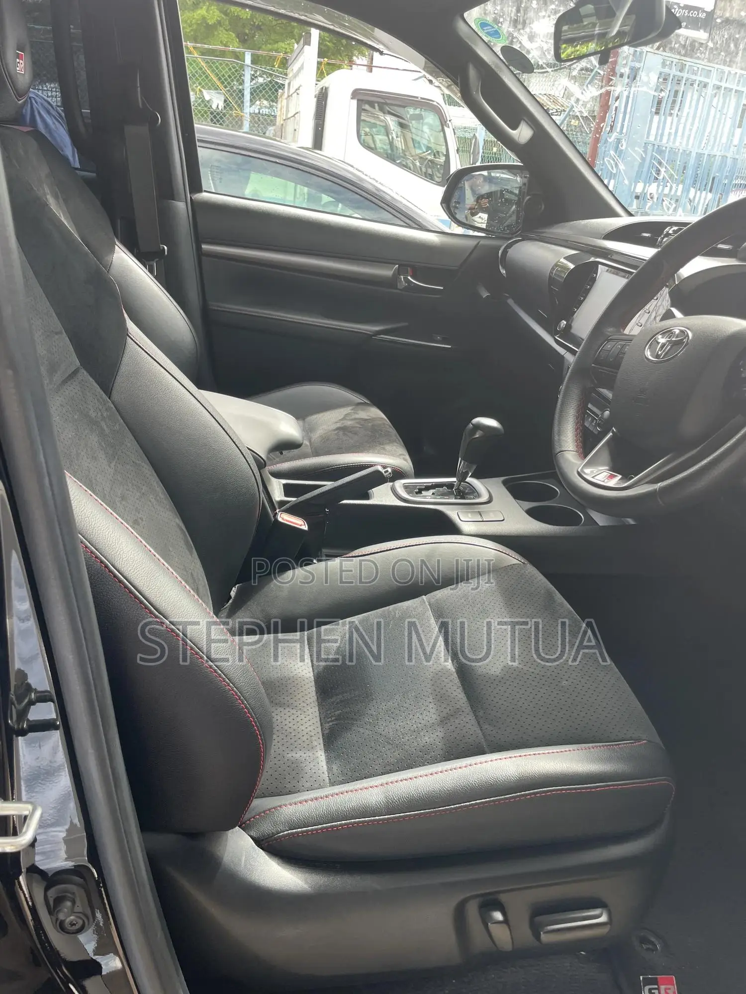 Toyota Hilux Revo Double Cab Deisel 2.4 AWD 2022 Black
