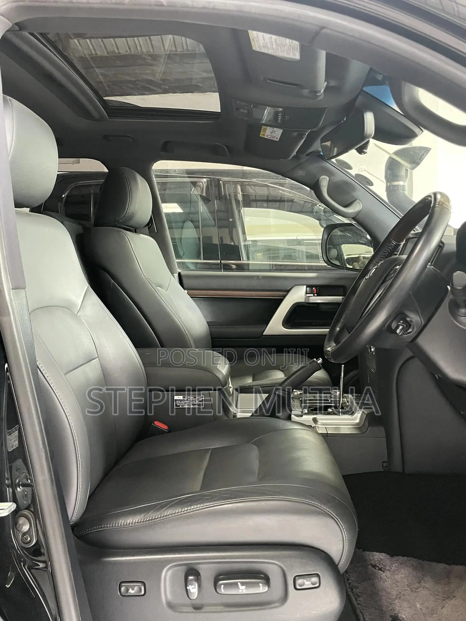 Toyota Land Cruiser 4.6 V8 ZX 2020 Black