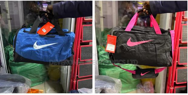 Nike Stylish Sports Duffle Bag 