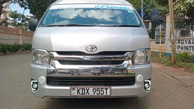 Toyota HiAce 2018 Silver