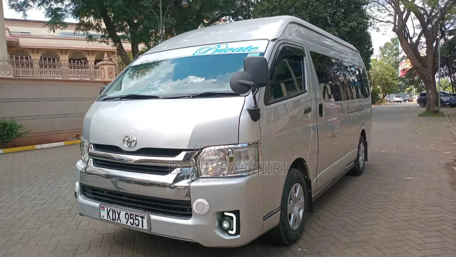 Toyota HiAce 2018 Silver