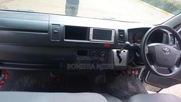 Toyota HiAce 2018 Silver - thumbnail 6