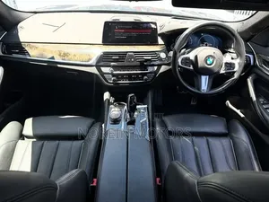 BMW 530i 2021 Blue