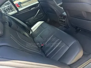 BMW 530i 2021 Blue