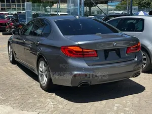 BMW 530i 2021 Blue