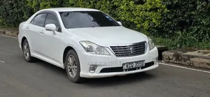 Toyota Crown 2012 White