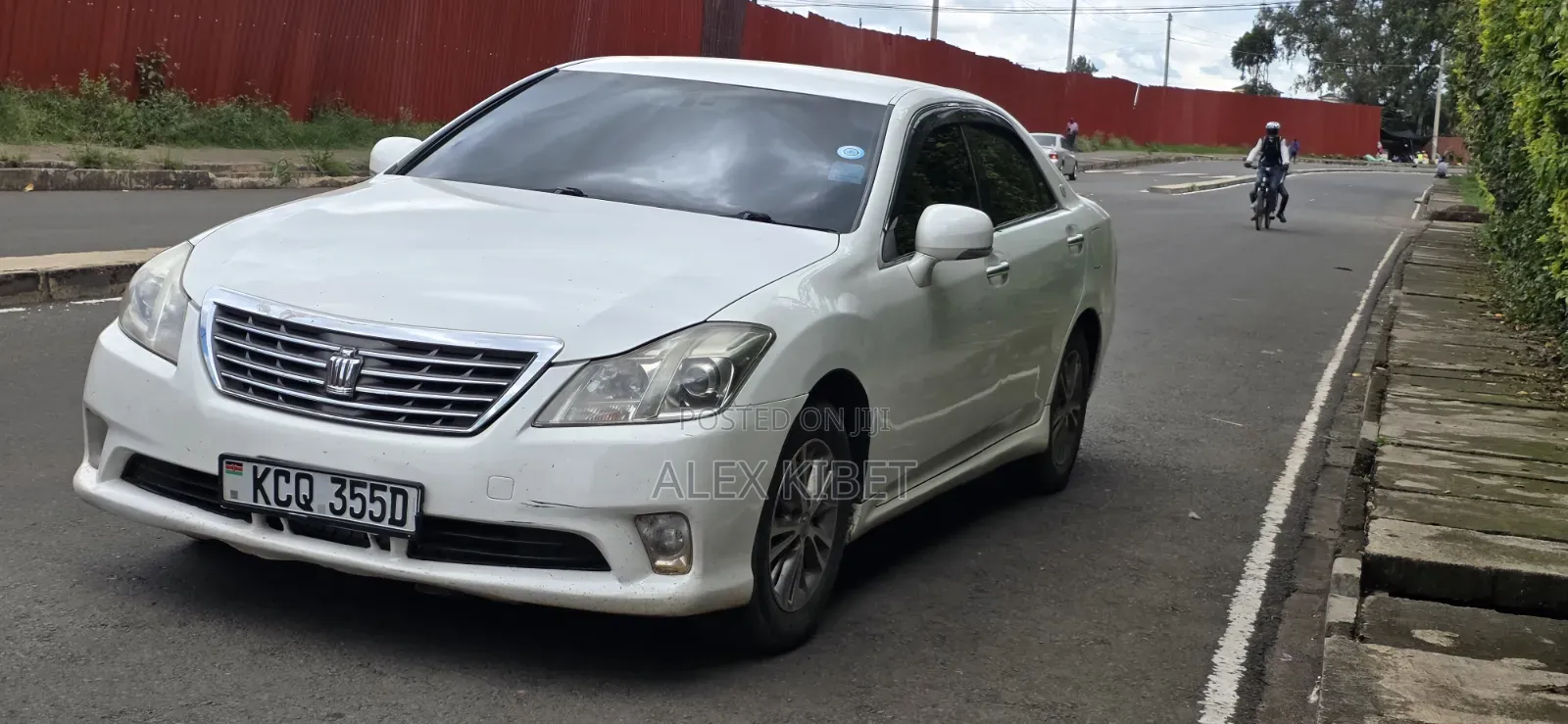 Toyota Crown 2012 White