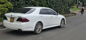 Toyota Crown 2012 White