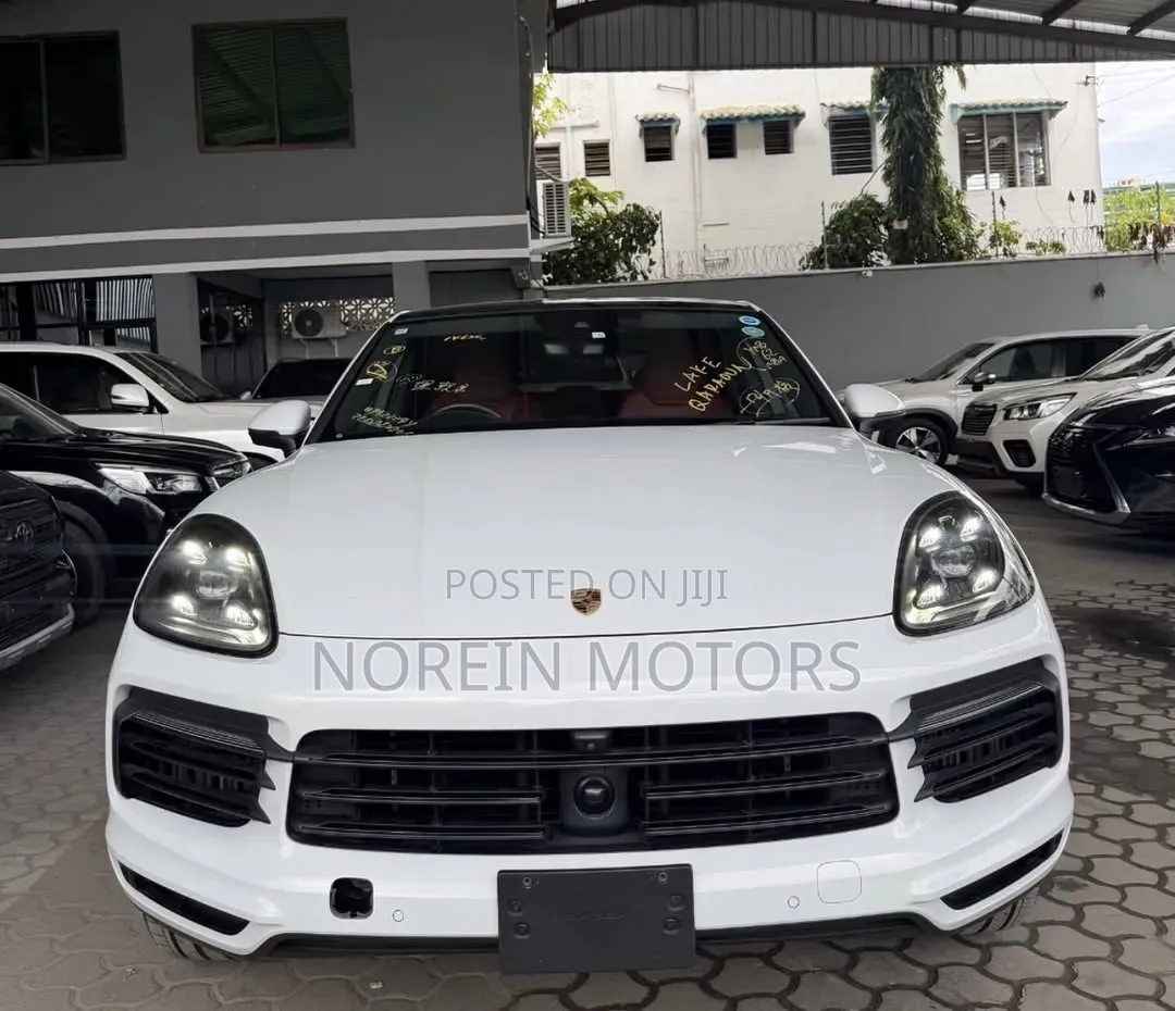 Porsche Cayenne 2021 White