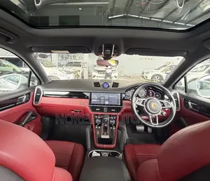 Porsche Cayenne 2021 White