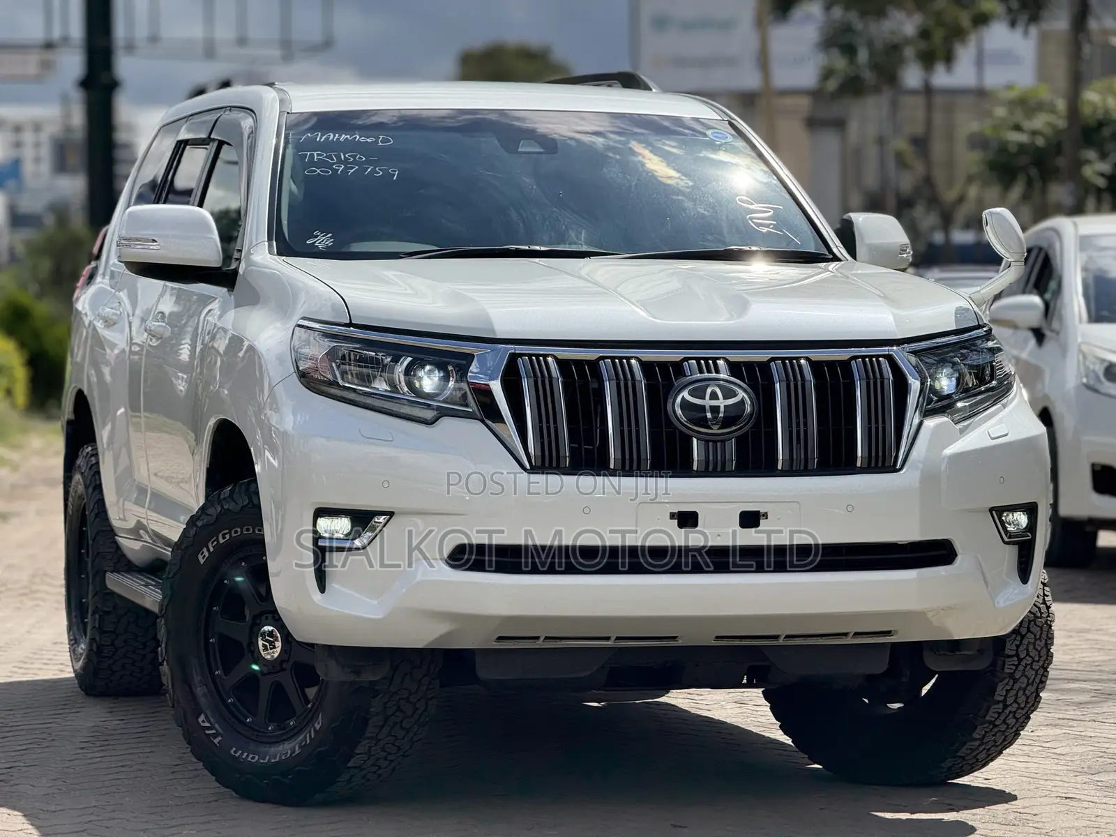 Toyota Land Cruiser Prado 2.7 2019 White