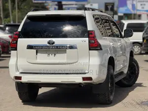 Toyota Land Cruiser Prado 2.7 2019 White
