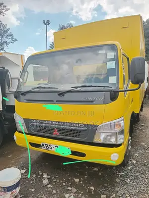 Mitsubishi Canter 2011