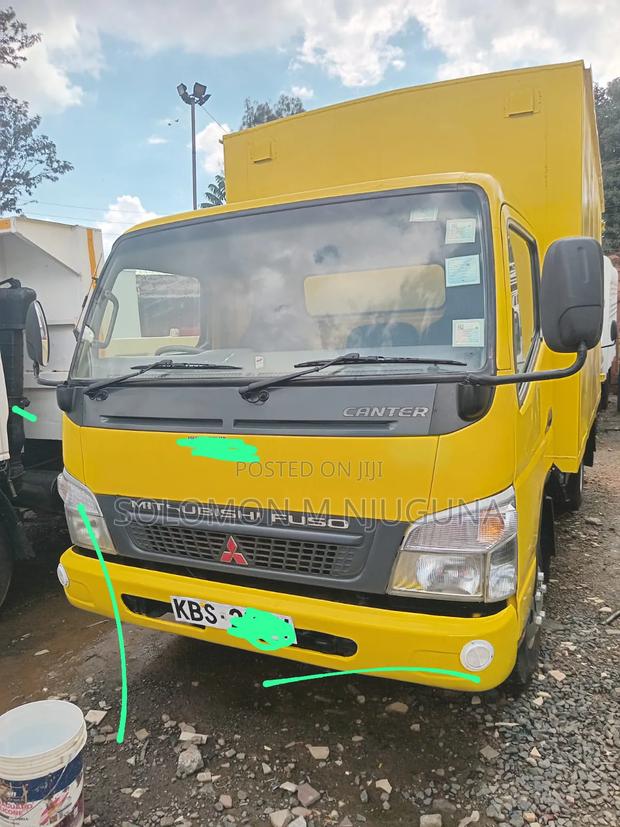 Mitsubishi Canter 2011