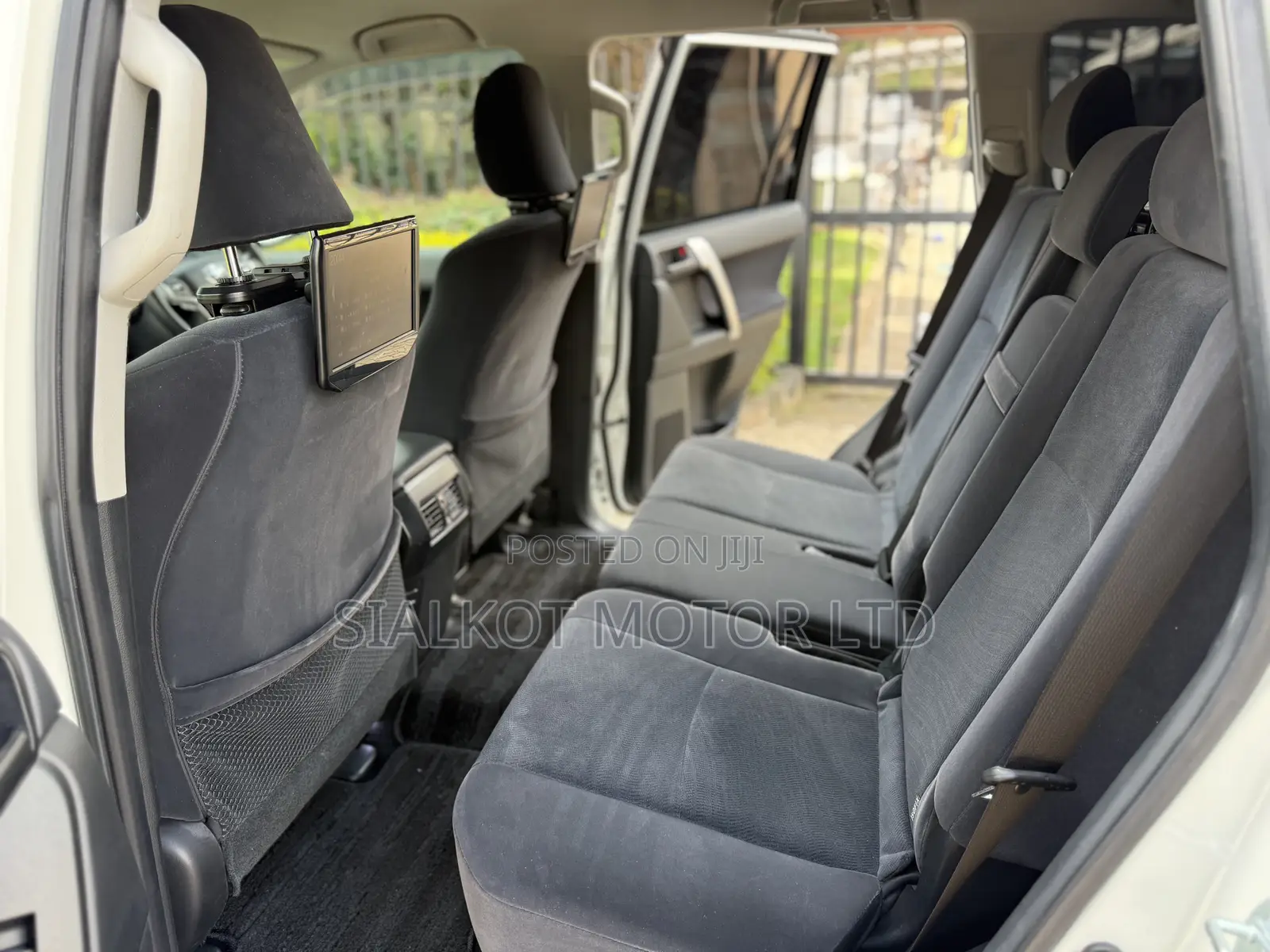 Toyota Land Cruiser Prado 2.7 2019 White