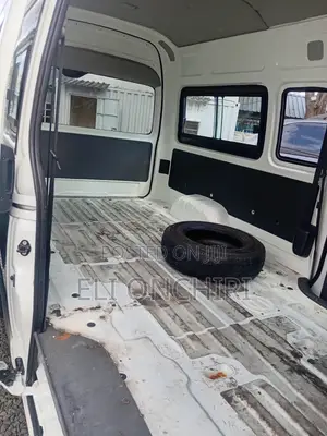 Toyota HiAce 2019 White