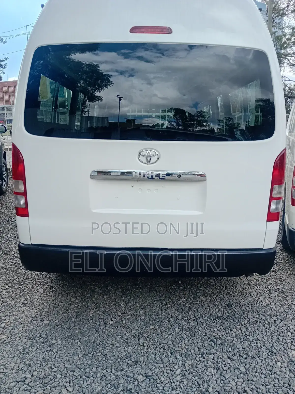 Toyota HiAce 2019 White
