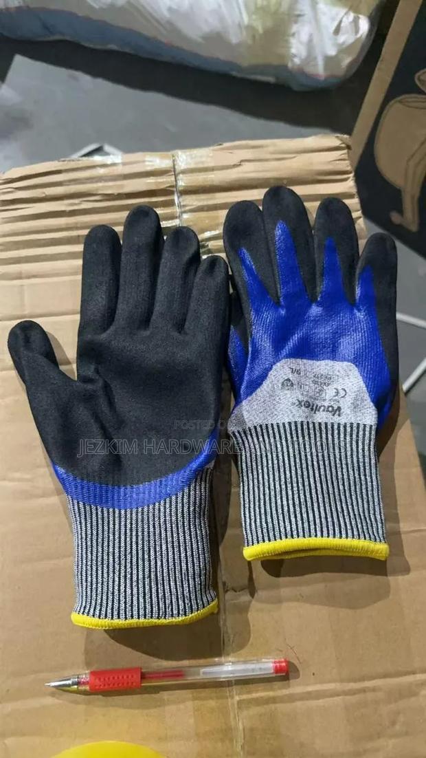 Vaultex Cut Resistant Gloves - main view