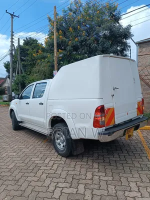 Toyota Hilux 2012 White