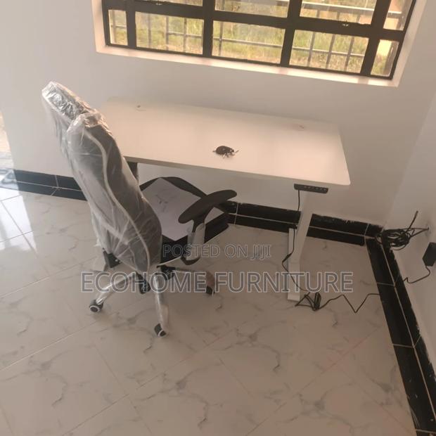 Heavy Duty Adjustable Bar Stool - main view