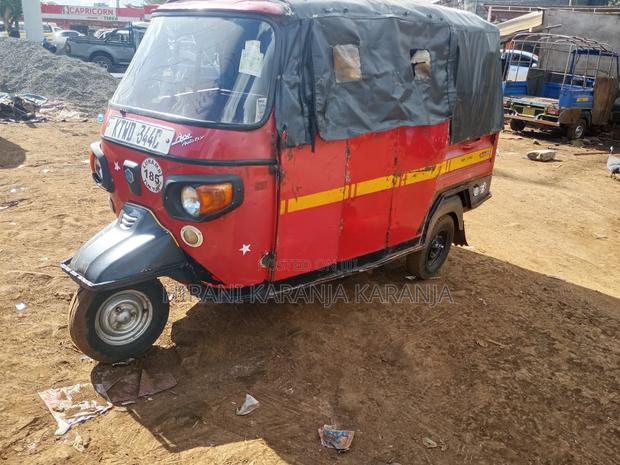 Piaggio Scooter 2024 Red