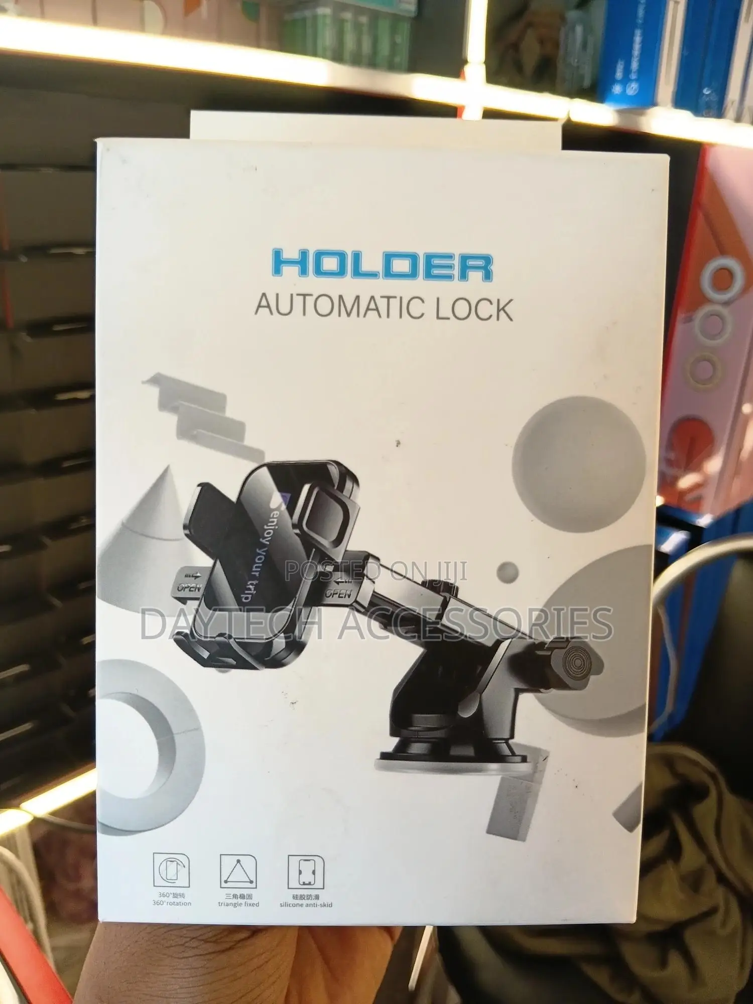 Universal Car Phone Holder With an Automatic Lock