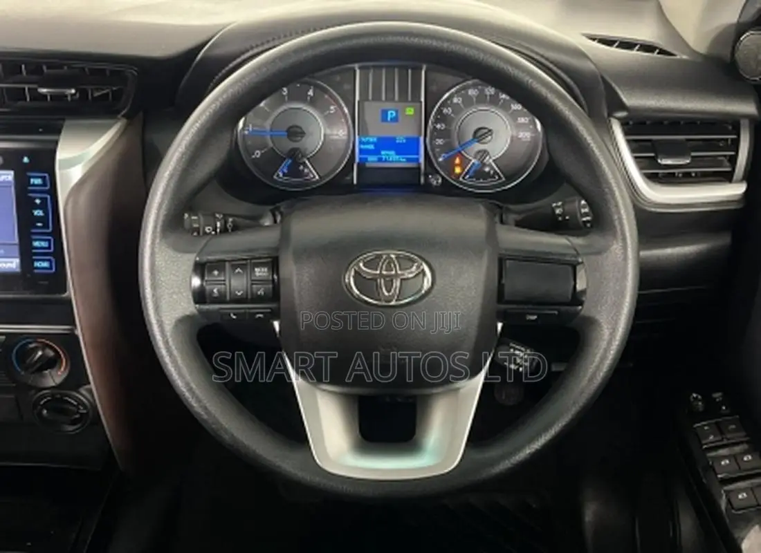 Toyota Fortuner 2019 Silver