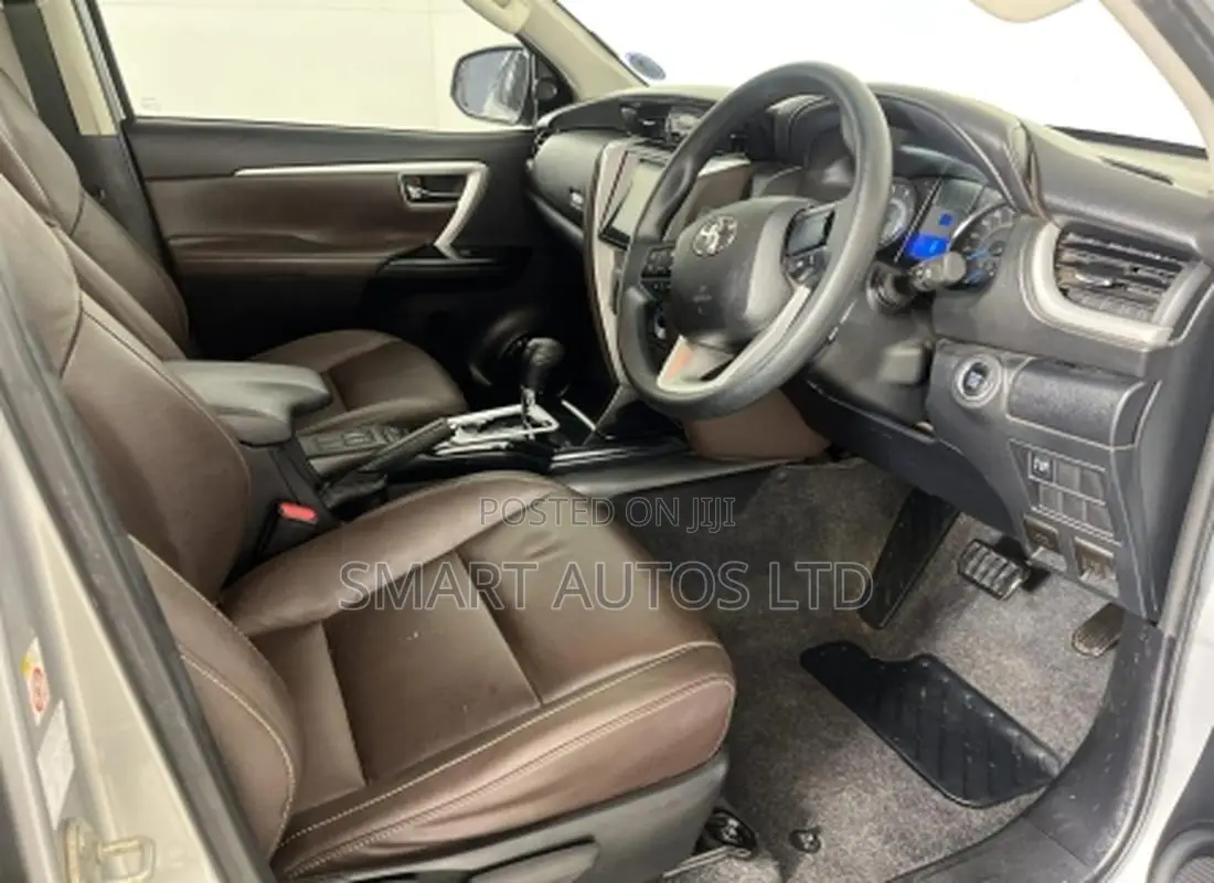 Toyota Fortuner 2019 Silver