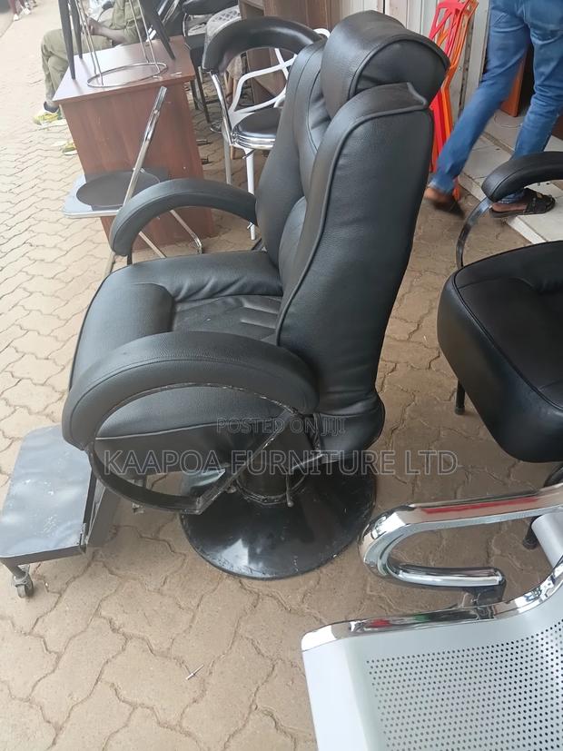 Kinyozi Revliner Seat - thumbnail 2