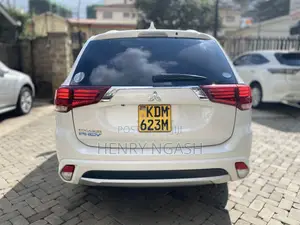 Mitsubishi Outlander 2016 Pearl