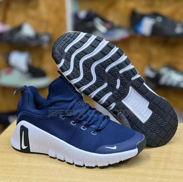 Nike Free Metcon Navy Blue - main view